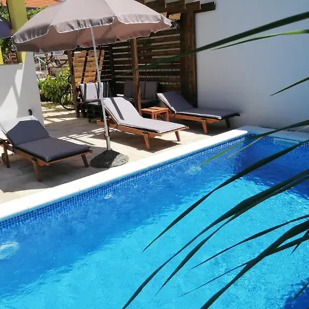 Charming In With Private Pool - 66 M² * Zadar