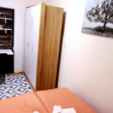 Charming In With Private Pool - 66 M² Zadar