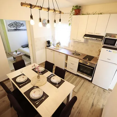 公寓 Charming In With Private Pool - 66 M² 扎达尔