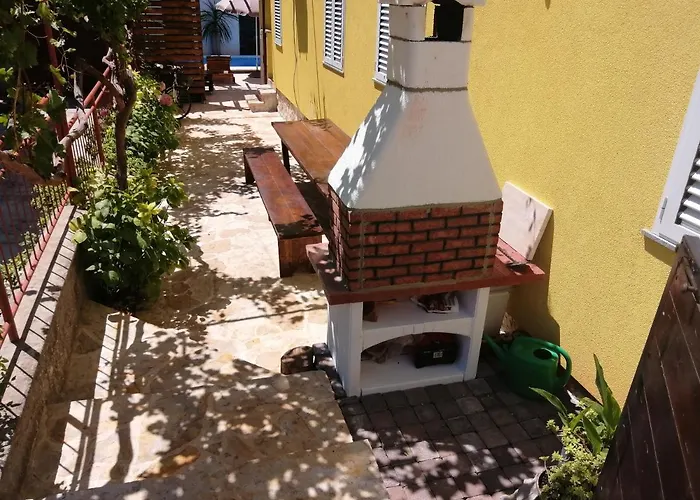 Charming In With Private Pool - 66 M² 公寓 *